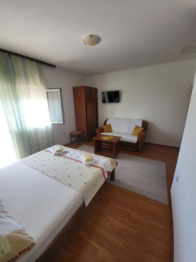 Apartmani Udovicic 特罗吉尔 外观 照片