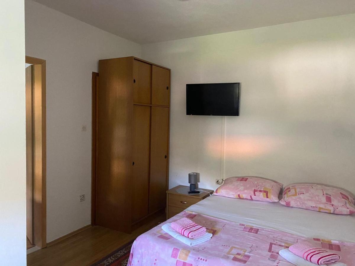 Apartmani Udovicic 特罗吉尔 外观 照片